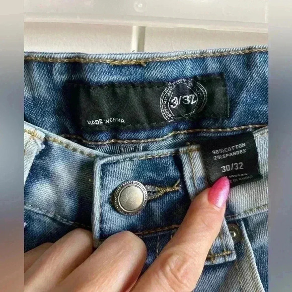 Smoke Rinse Men’s Jeans - Picture 2 of 4